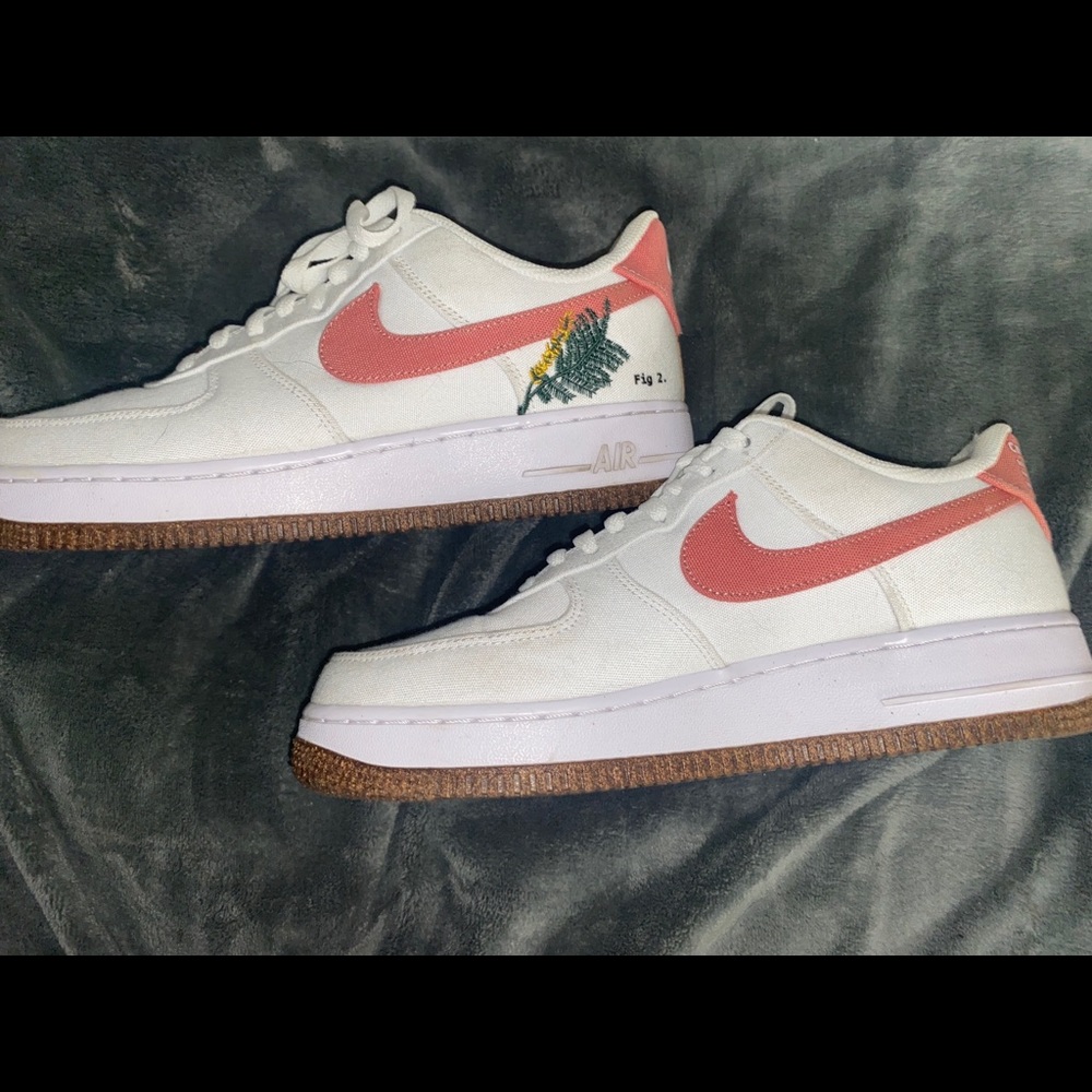 Nike Air Force 1 Low Catechu Size 10 Womens